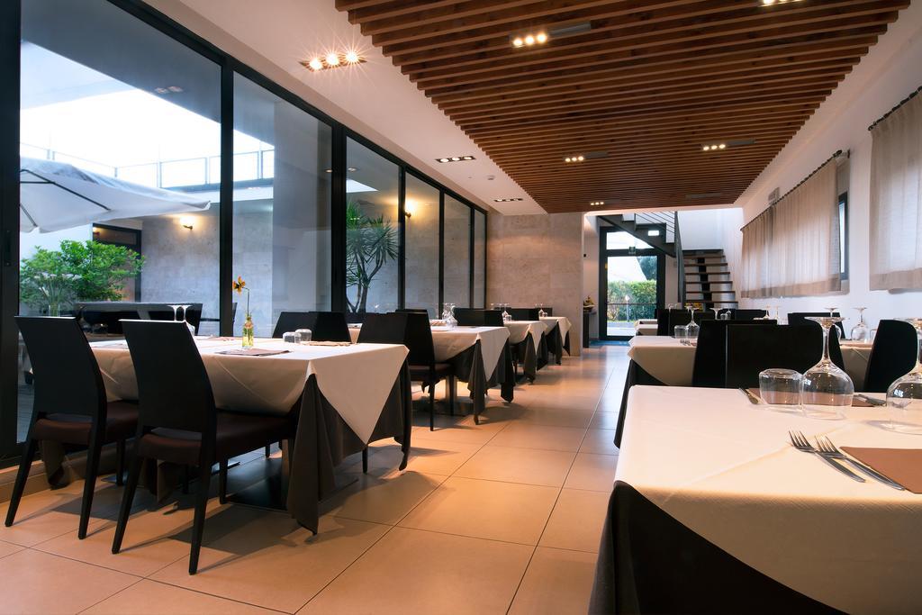 Garden Hotel Latina Exterior foto